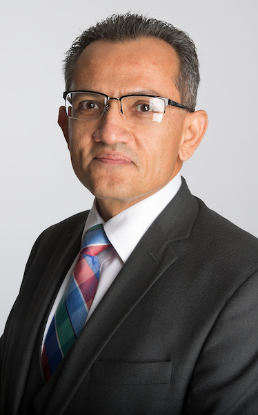 Dr.  Julio Canedo